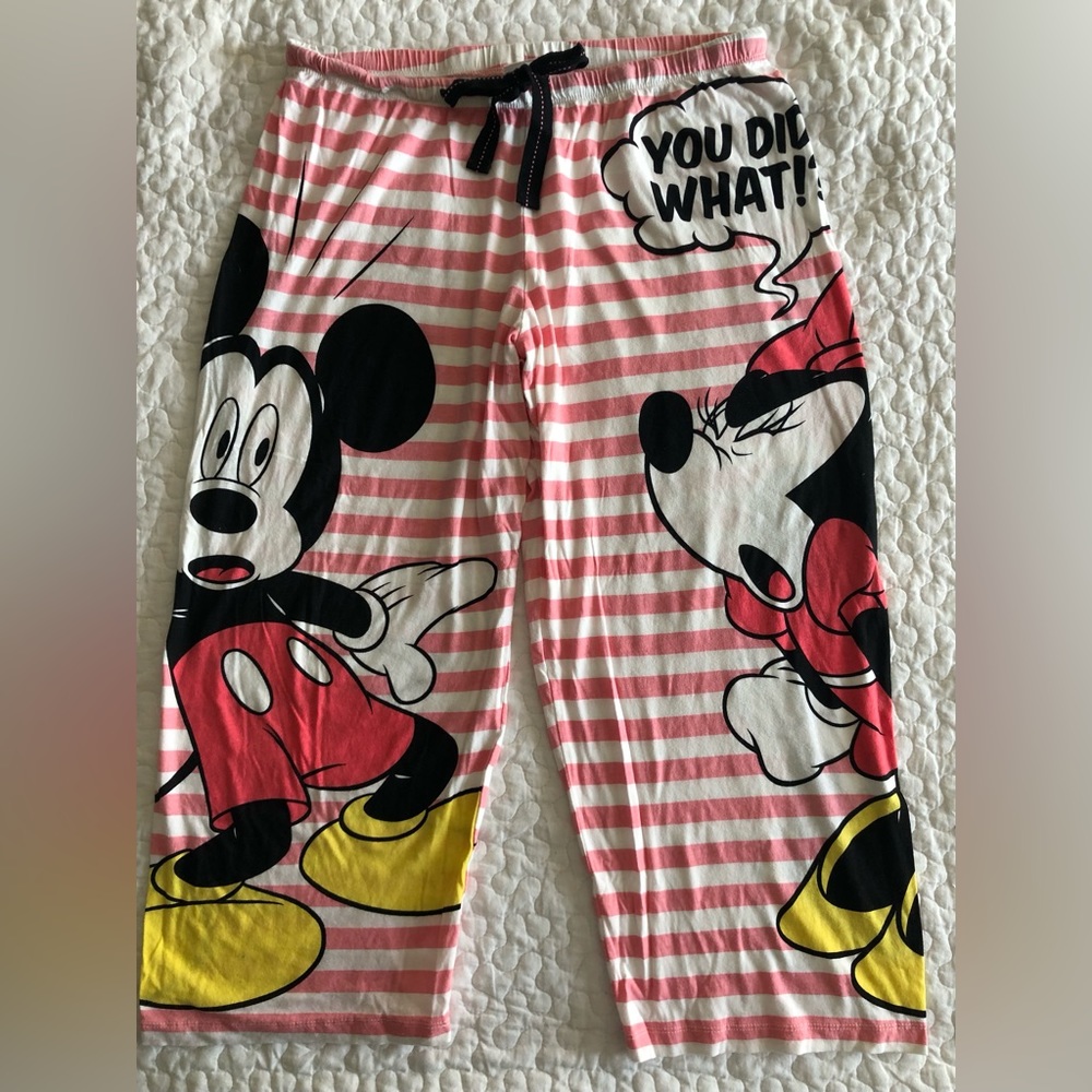 Disney Women’s Pink/white striped Mickey/Minnie Mouse Capri pijama pants large